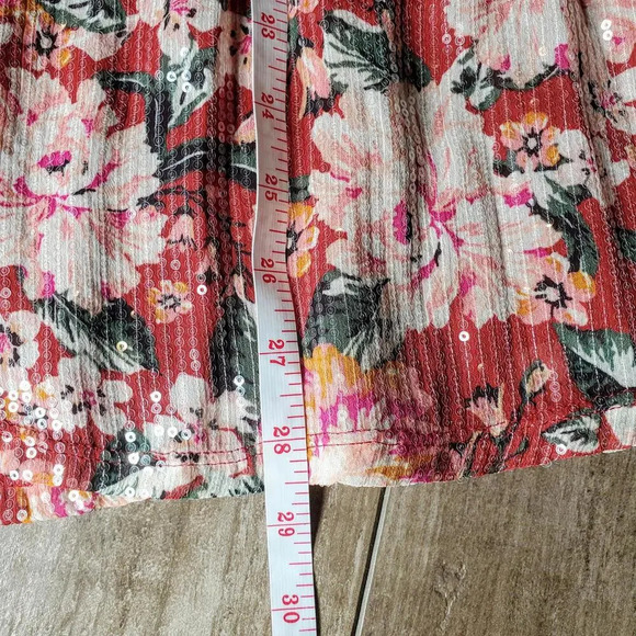 NWT Women's LC Lauren Conrad Puff Sleeve Sequin Wrap Top Size 2X - Picture 7 of 16